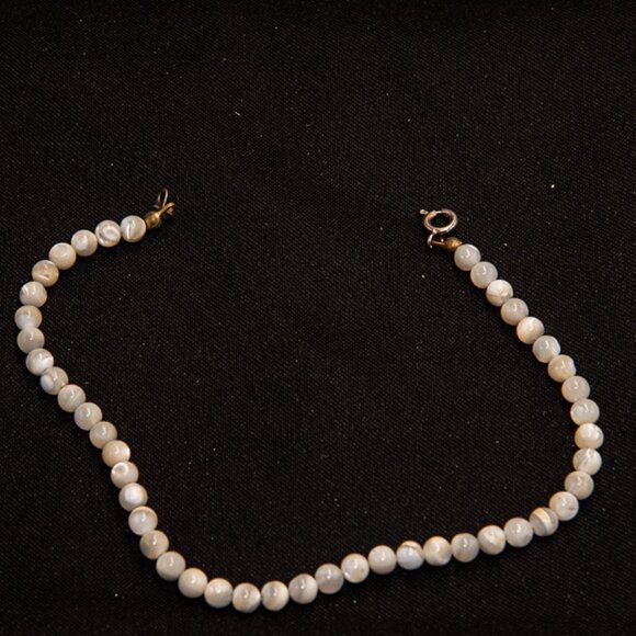 Vintage Real Mother of Pearl Beaded Bracelet - Picture 2 of 3